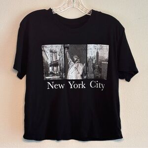 EUC Rebellious One Black Graphic Tee SZ - M